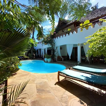 Moyo Apartment Pwani Mchangani Eksteriør bilde