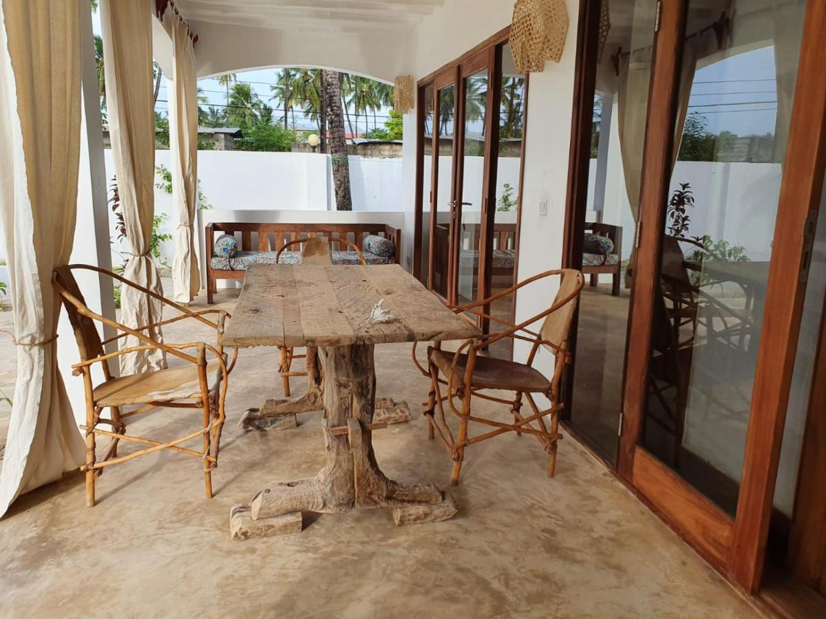 Moyo Apartment Pwani Mchangani Eksteriør bilde