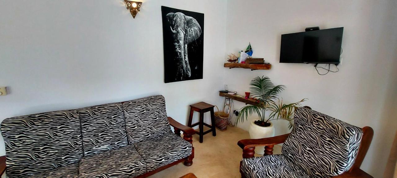 Moyo Apartment Pwani Mchangani Eksteriør bilde