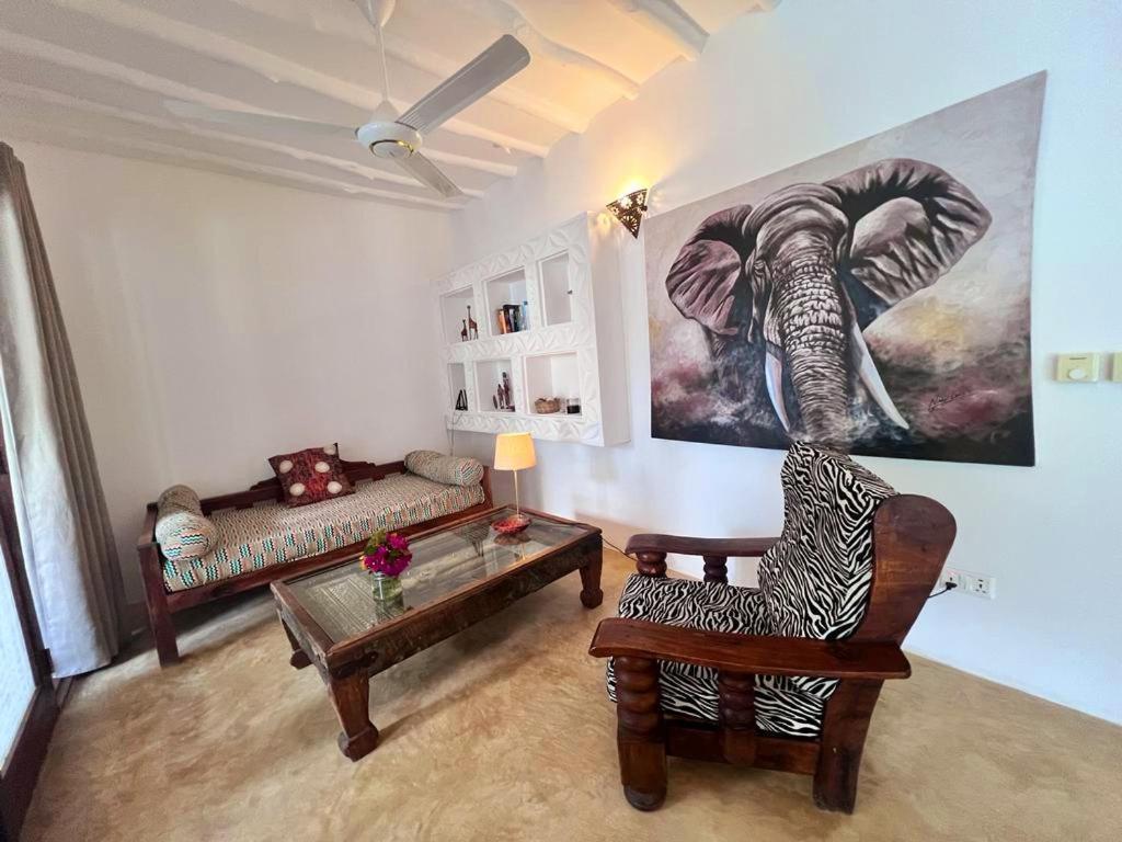 Moyo Apartment Pwani Mchangani Eksteriør bilde